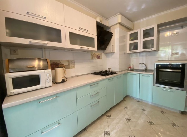 Сдам 3-ком ЖМ Тополь . Ремонт . - фото 1