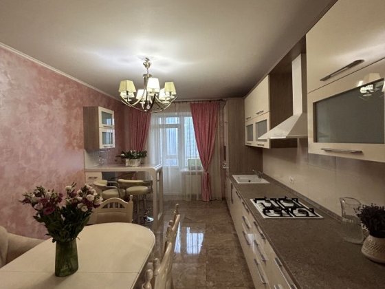 Гарна квартира в Центрі! Новий будинок, індивідуальне опалення! Чернігів