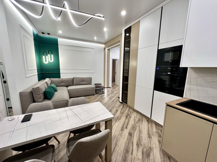 Первая сдача! Аренда дизайнерской 3к ЖК Comfort City Рыбинский - фото 1