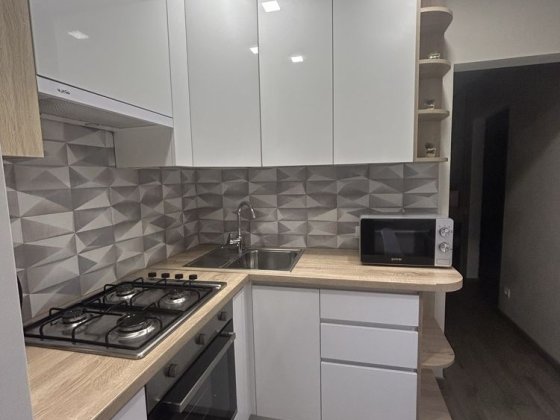 1 кім. в центрі, з технікою та посудом, від власника. Чернигов