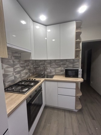 1 кім. в центрі, з технікою та посудом, від власника. - фото 1