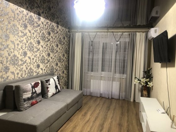 Сдам с хорошим ремонтом возле Мегацентра 1-но комн кв Чернігів