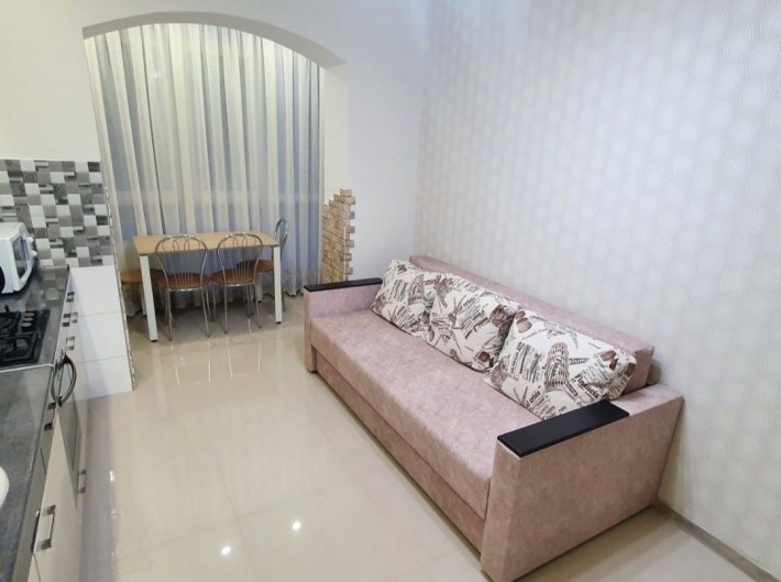 Вишенька  / ЖК  "Тріумф " - фото 1