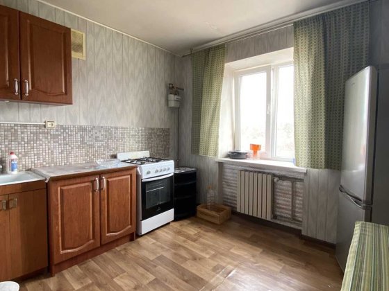 Оренда 2к на Савкина Червоний Камінь