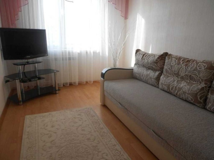 Здам 2-кімнатну квартиру на проспекті Петра Калнишевського - фото 1