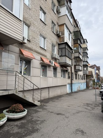 Сдам 3 комнатную квартиру в центре - фото 1