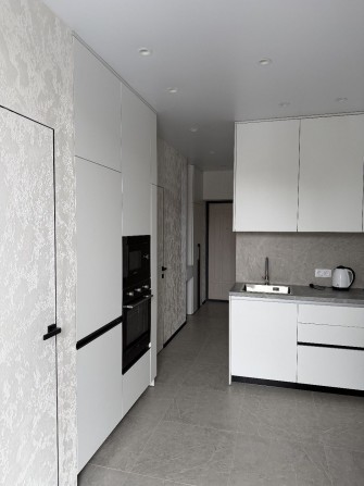 Первая сдача! 2-х к. квартира на ул.Мольера, 77 (Левый берег, Караван) - фото 1