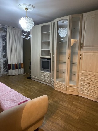 Здам 1к Квартиру вул.Космонавтів 52 Можливо на Короткий Термін Оренди - фото 1