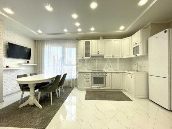 ЗДАМ 2к квартиру центр міста ЖК Володимирський Антоновича Олімпійська Киев