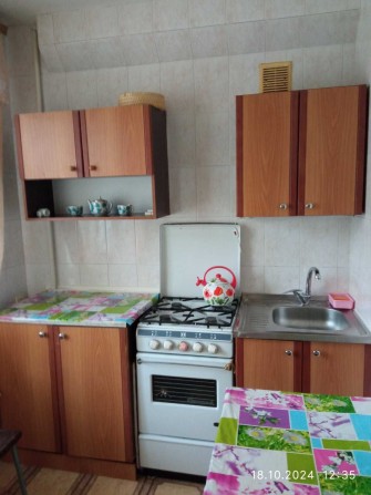 +Сдам 1 ком.квартиру ул.Космическая 4500 гр.+ком.усл. - фото 1