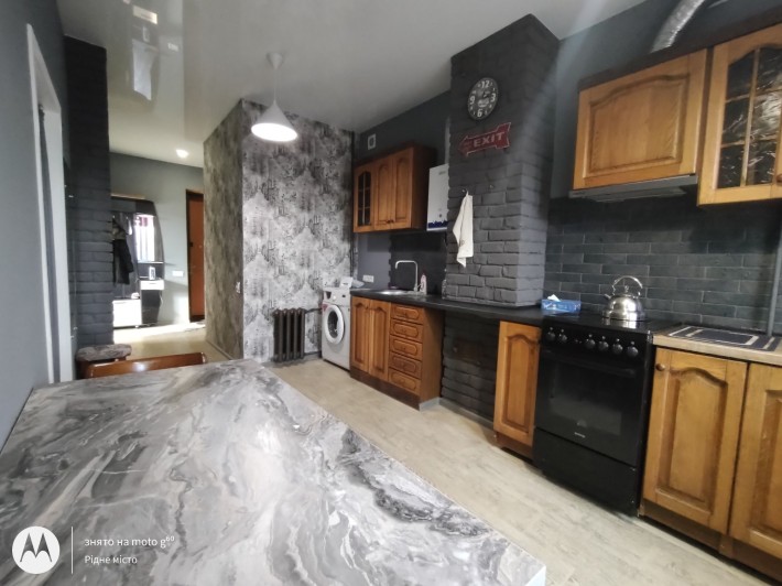 Сдаётся в аренду 2х-комн. квартира.  Пл  Свободы.  Свет не отключают - фото 1