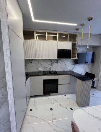 Оренда 2-х кімнатноі квартири в ЖК - фото 1