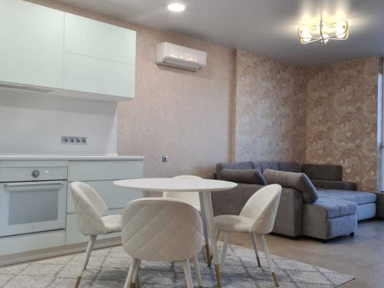 Сдам двухкомнатную с ремонтом Дельмар, ул.Миронова Днепр