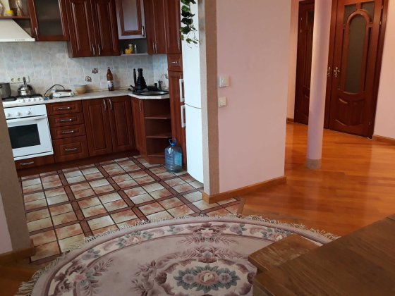 Сдам 3 - х квартиру  в центре на любой срок для 5-6 мужчин или семье Житомир