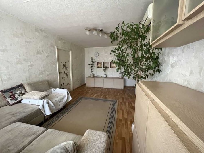 Оренда трикімнатної квартири , Новокрымская 2 - фото 1