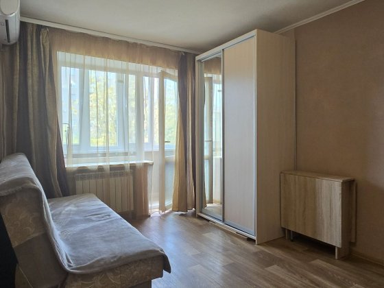 Сдам 1к на пр Богдана Хмельницкого Дніпро