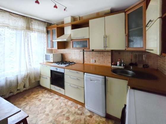 3 кім у багатоповерхівці район КАЛИНОВА (719031)