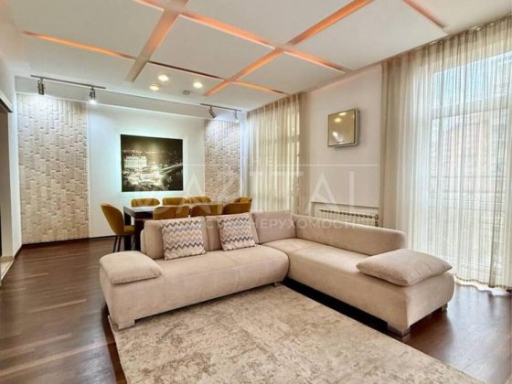 Оренда просторої квартири в Шевченківському районі Києва Киев