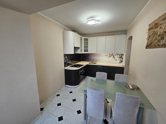 Сдам 3х ком.квартиру с евроремонтом и мебелью на пр.Поля, д.1/9 Днепр