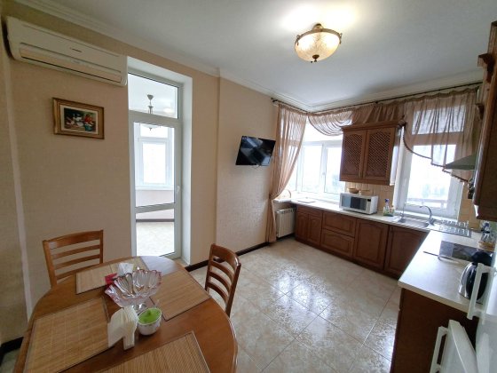 СУПЕРЦІНА! Лесі Українки,7Б Центр м Печерська, Кловська 5хв ЗАЛОГ1/2 Киев