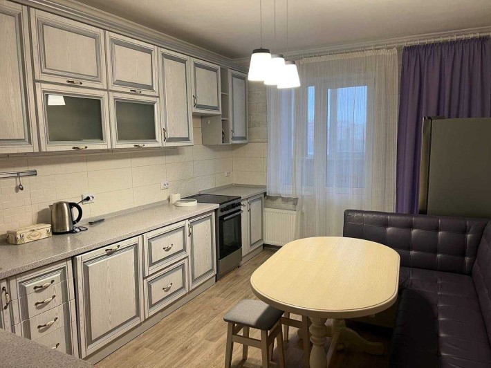 Оренда трикімнатної квартири 88 м. вул. Максимовича (Трутенка), 7в. - фото 1