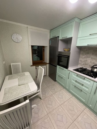 Оренда 3 кімнатноі простороі крартири в центрі - фото 1