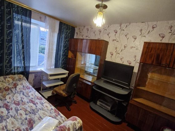 Здається 2 суміжні кімнати в гуртожитку на Чехова  6000+ Винница