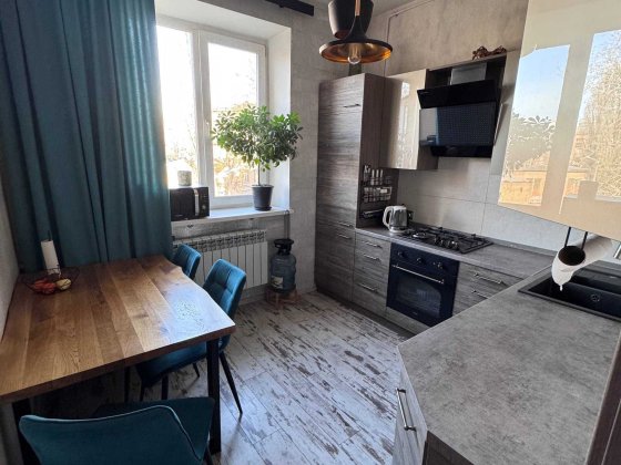 Аренда 2-комнатной квартиры возле метро Шулявка - пер. Полевой 12 Киев