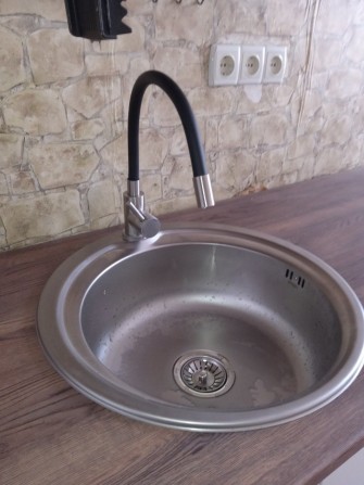 Здається 2х кімнатна простора квартира в центрі - фото 1