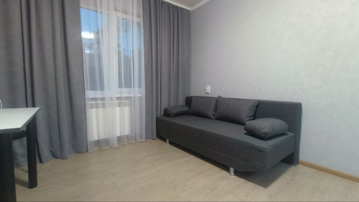 Сдам 1к квартиру студию с новым ремонтом - фото 1