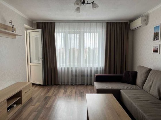 Сдаётся 2-х комнатная квартира Донецкое шоссе Дніпро