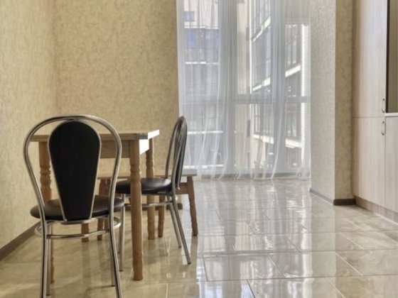 Оренда 2 кімнатної квартири плюс гардеробна в районі Академічний Вінниця