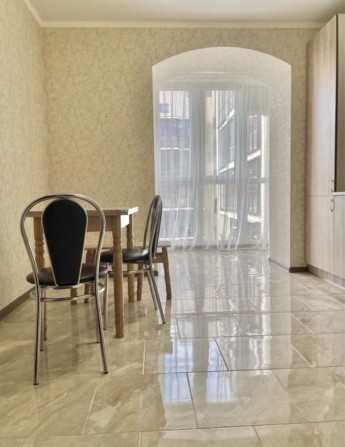 Оренда 2 кімнатної квартири плюс гардеробна в районі Академічний - фото 1