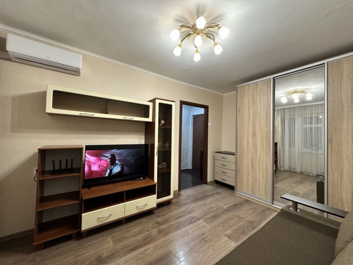 Оренда від власника 1-кімнатної квартири в Києві, біля базару «Дніпро» - фото 1