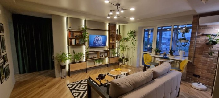 Оренда трикімнатноі в Олександрівському районі - фото 1