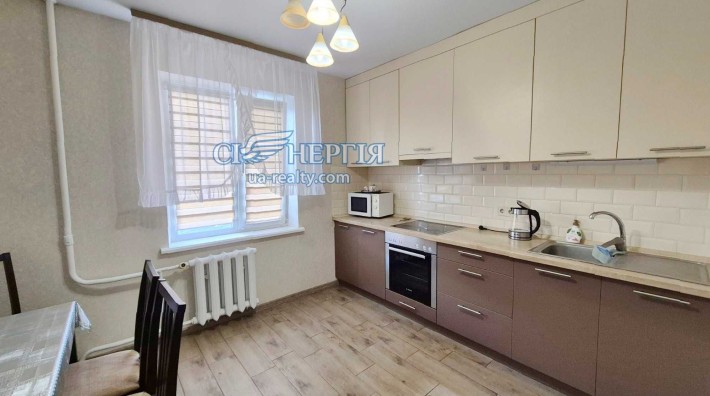 1-кім Григоренка 1 найближче метро Позняки - фото 1