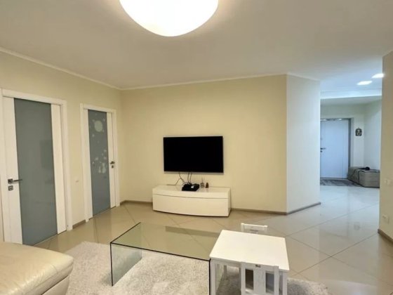 Здам 3-х кімнатну квартиру в центрі міста.