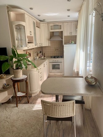 Сдам своб 2х комнатную квартру - фото 1