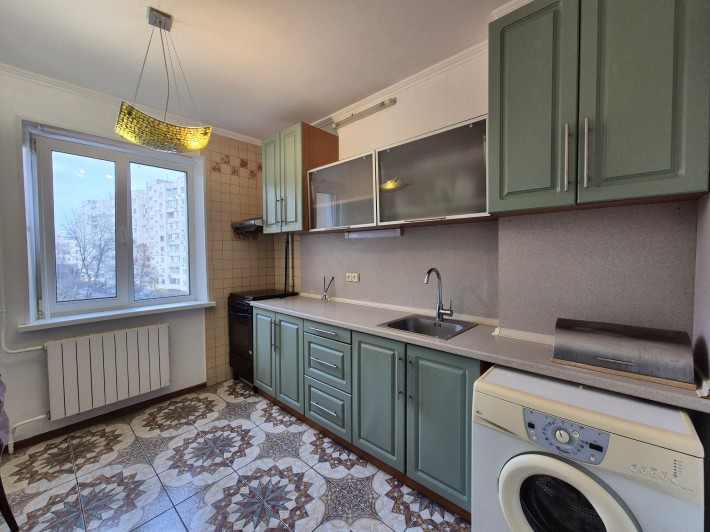 Оренда 3к 68квм Юлії Здановської 8 метро Васильківська - фото 1