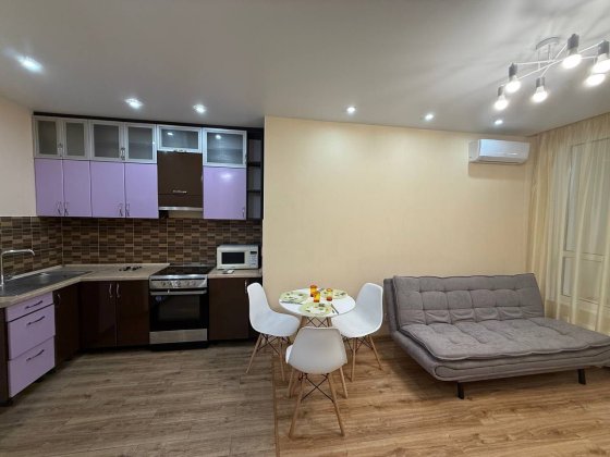 Оренда однокімнатної квартири 42 м. ЖК Варшавський 2 Київ