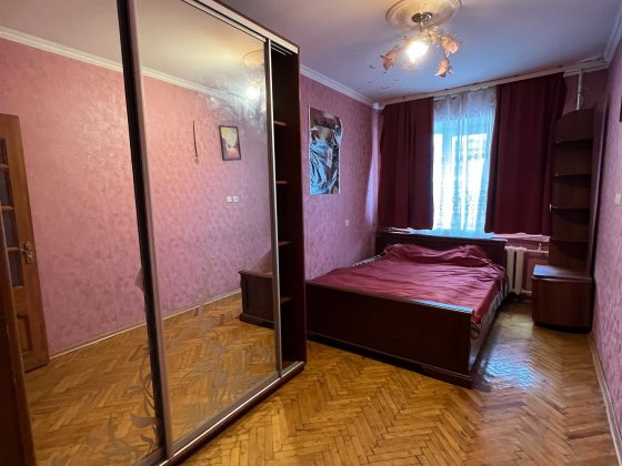 2к роздільна 52м2 Чоколівський б-р 3 Севастопольская пл. Киев