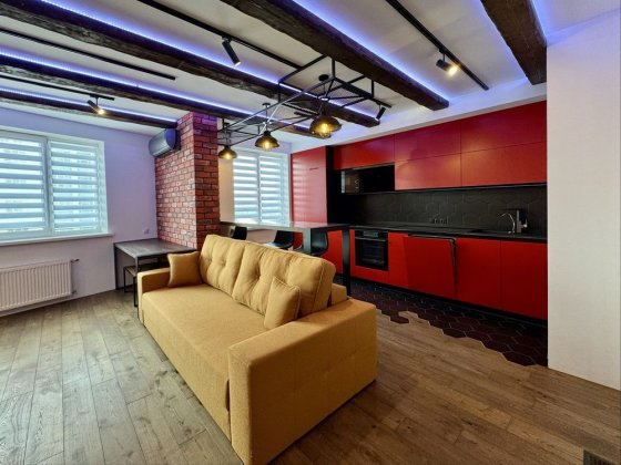 Сучасна квартира 62 м.кв. у Києві з видом на Дніпро, поряд метро Киев