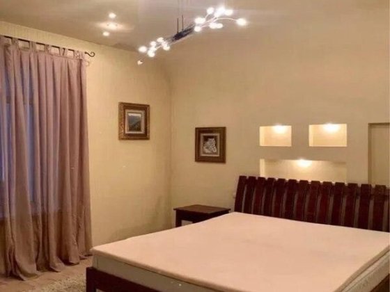 Здам 4х кімнатну квартиру в центрі