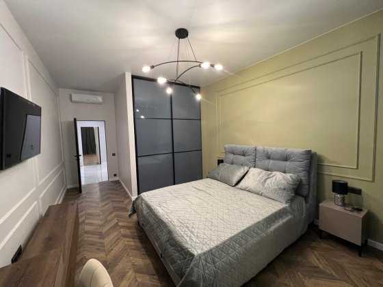 Сдам 2х кімнатну квартиру на довготривалий  термін Киев