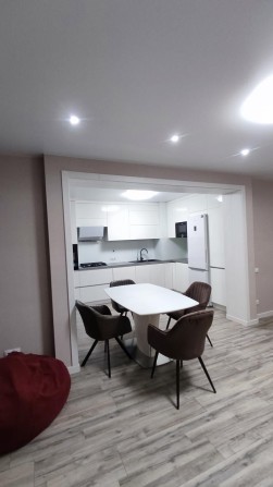 Аренда 3 кв. на Тополе-3, 68 м.кв Евроремонт. - фото 1