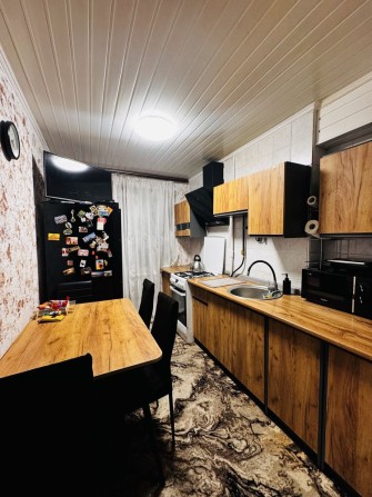 Аренда уютной  3к.квартиры Ж/М Победа - 4( Набережная Победы ) - фото 1