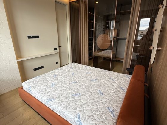 Лейпцигзька, 13А на 8 з 17ти поверсі з дизайнерським ремонтом Киев