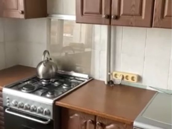 2 кімнатнс квартира  на вул. Героів  Рятувальників 8 Кропивницкий