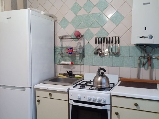 Без комиссии Сдам 2 кмнатную квартиру пр Слбожаский. Свет есть постоян Днепр