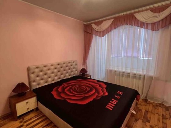 Сдается 3к квартира , жм Тополь 1 , дом 2 Днепр